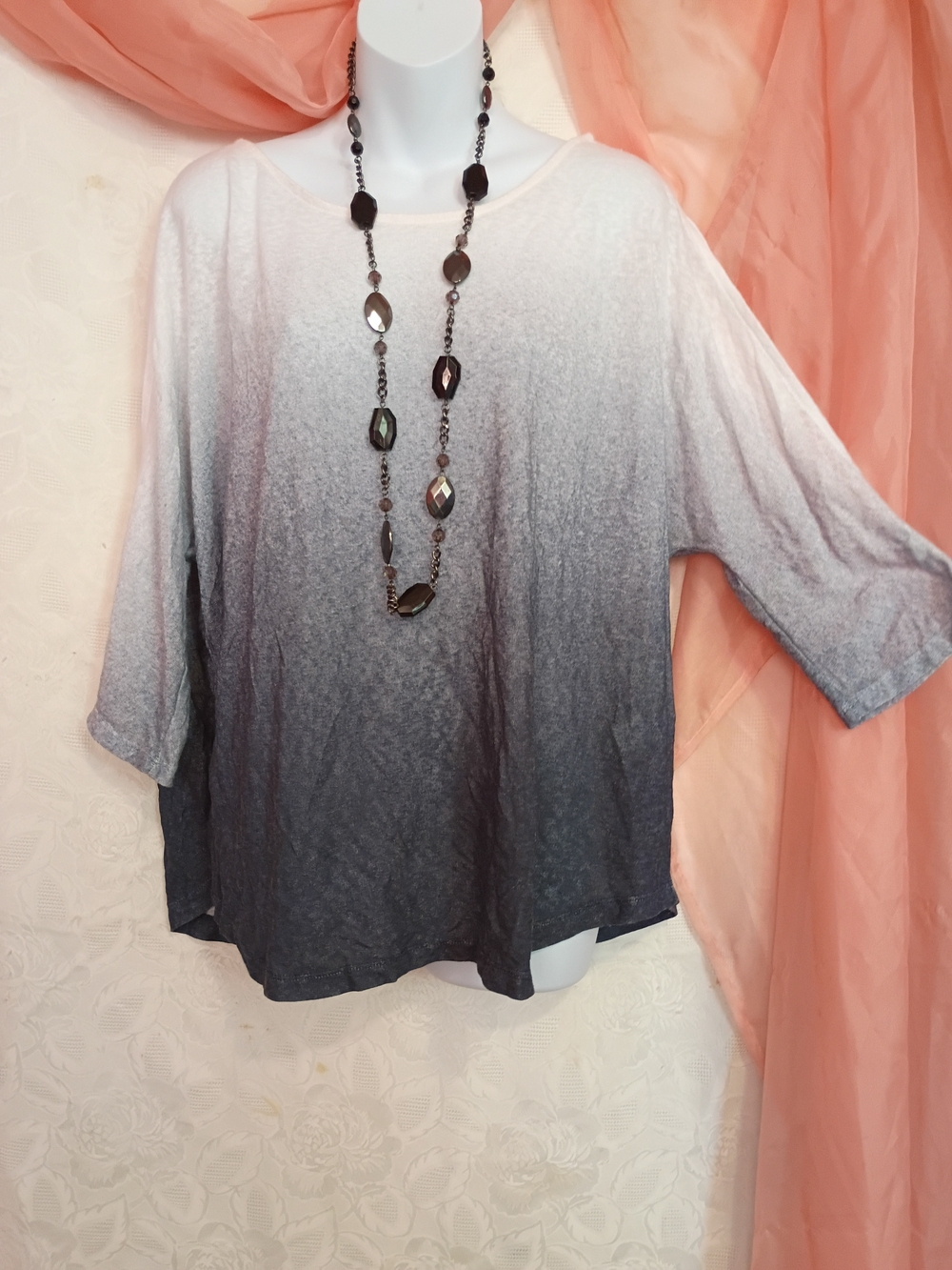 Women's Ombre Navy to White Lightweight Pullover Top